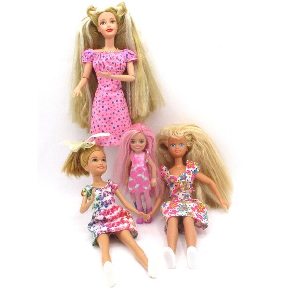 Barbiie And Sisters Skipper Stacie, and Chelsea Outfits & Shoes      24 - Picture 1 of 9